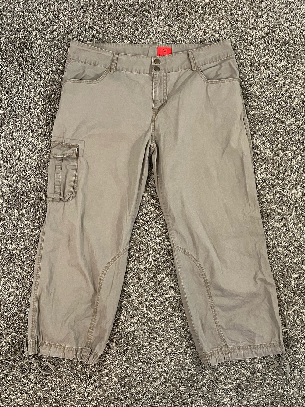Y2K V Christina khaki relaxed cargo capri pants grunge vacation outdoors trail